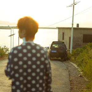 大美女🐻100%露出奶头视频
